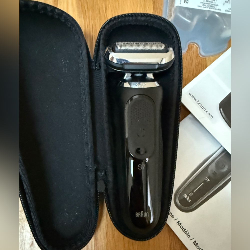 Braun 7075cc - Waterproof Foil Shaver/Wet & Dry Shave/Beard Trimmer/Travel Case - Picture 8 of 15